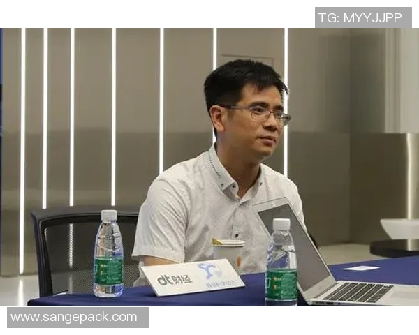 吴强专访:从青涩少年到羽毛球高手的成长之路回顾 吴强专访:从青涩少年到羽毛球高手的成长之路回顾